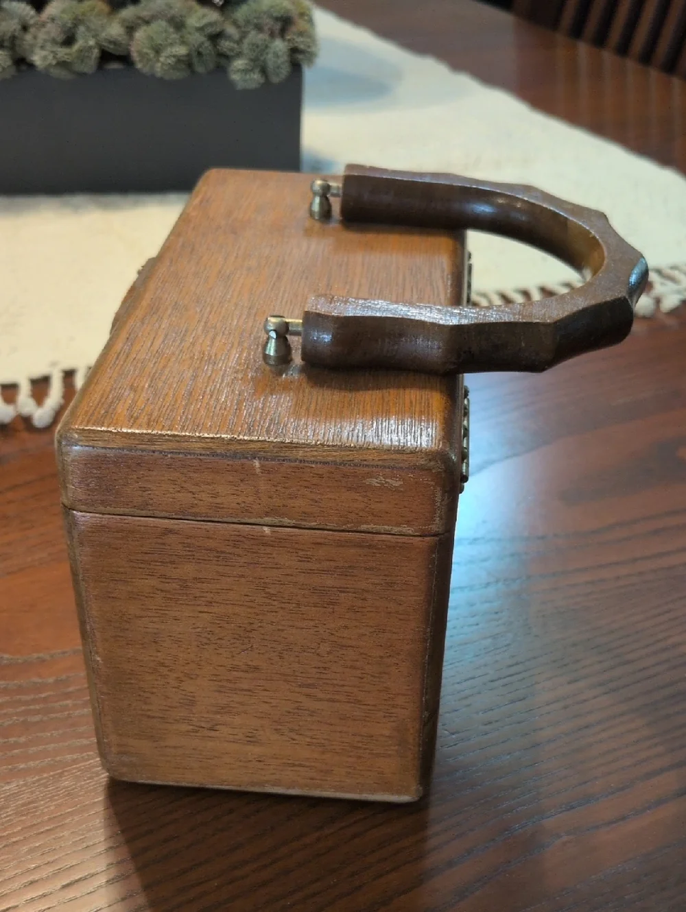 Darling Forsum Vintage Wooden Box Hangbag with Handle - Picture 6 of 11